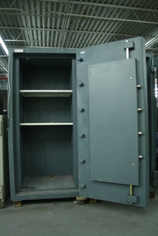 Used Soltam Super Jewelers TRTL15X6 6829 Model High Security Safe